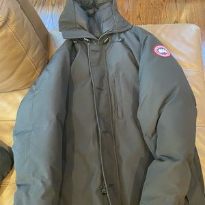 Canada Goose Men’s Chateau Hooded Parka